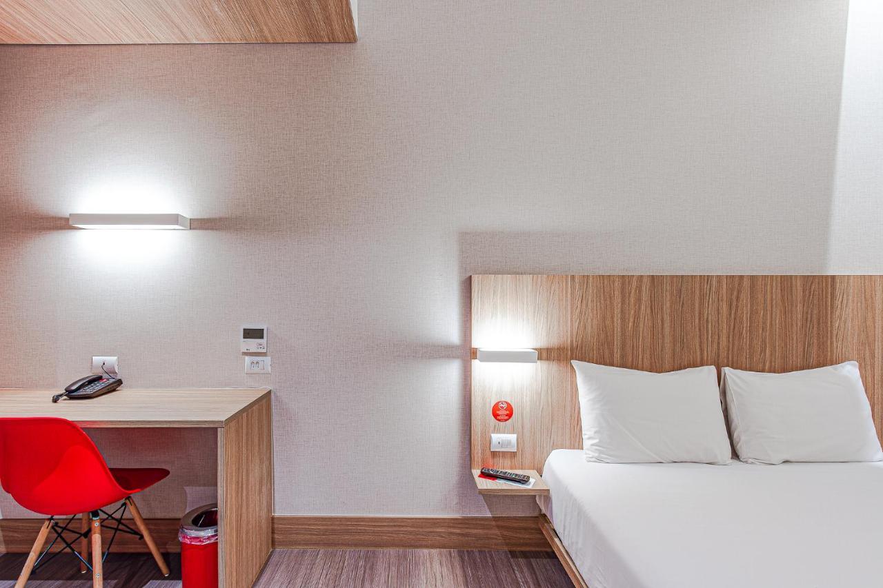 Hotel Moov Curitiba Bagian luar foto